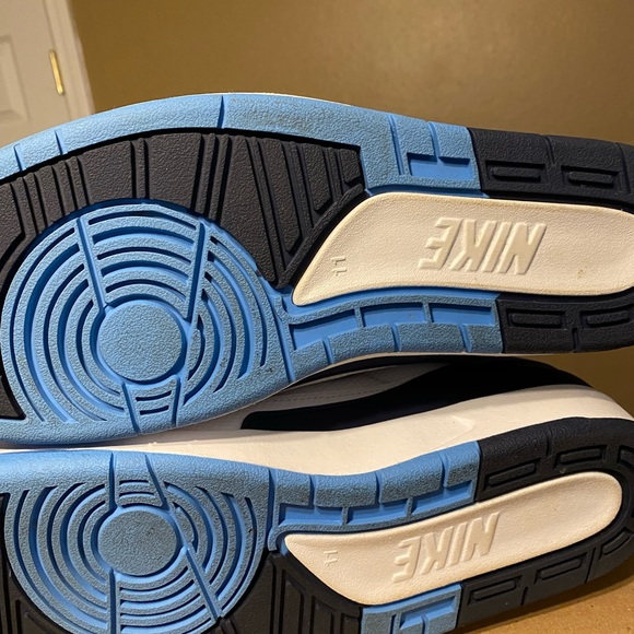 Jordan retro 2 low main image 4